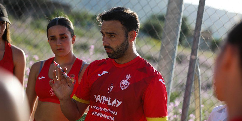 Jose Luis Pérez, director técnico de Castilla La Mancha: «Nuestro principal objetivo es consolidarnos en el top 8 en todas las categorías»